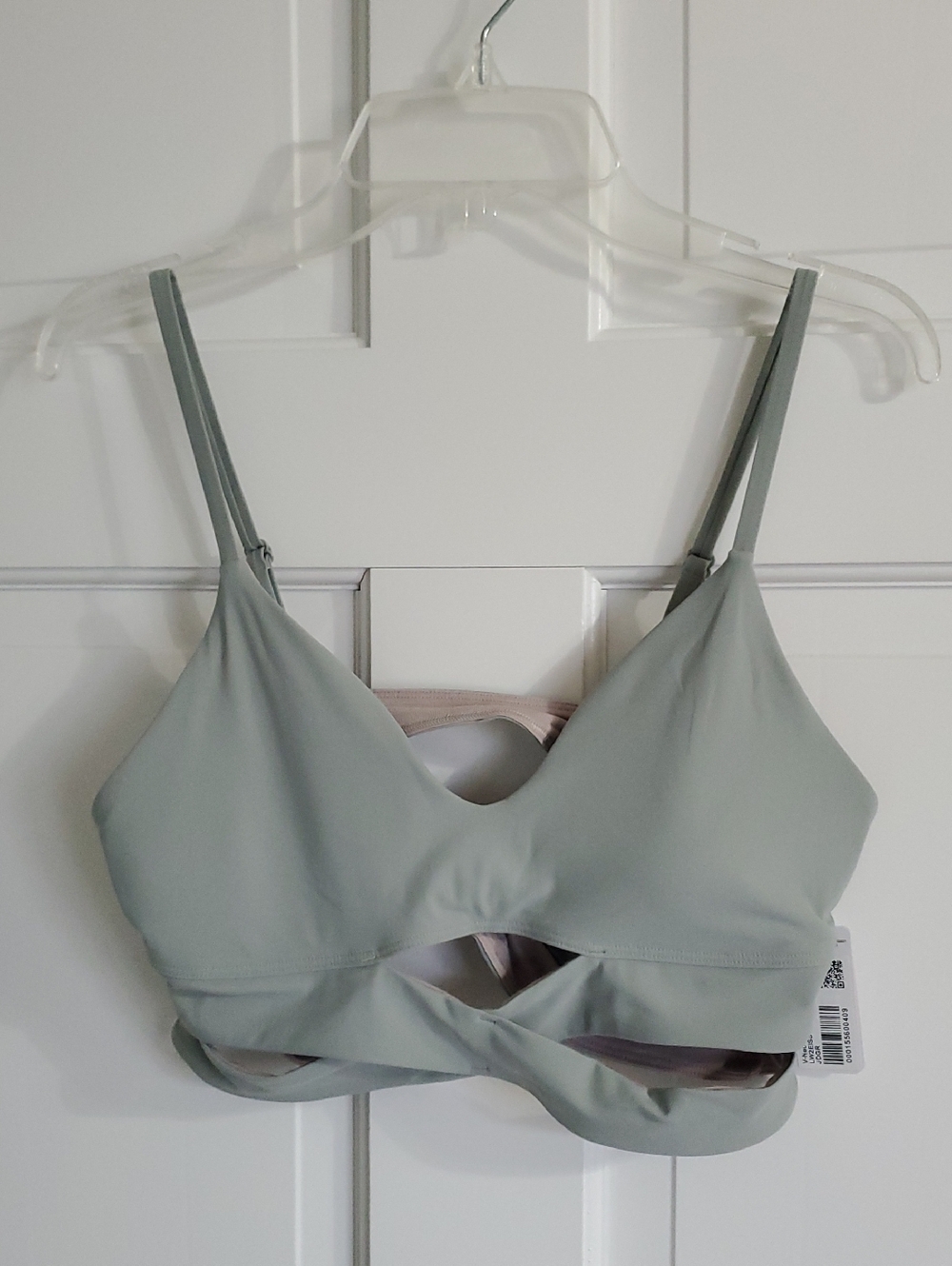 NWT Lululemon Vneck Crossover Underband Women's Sz 8 Bra Jade Green